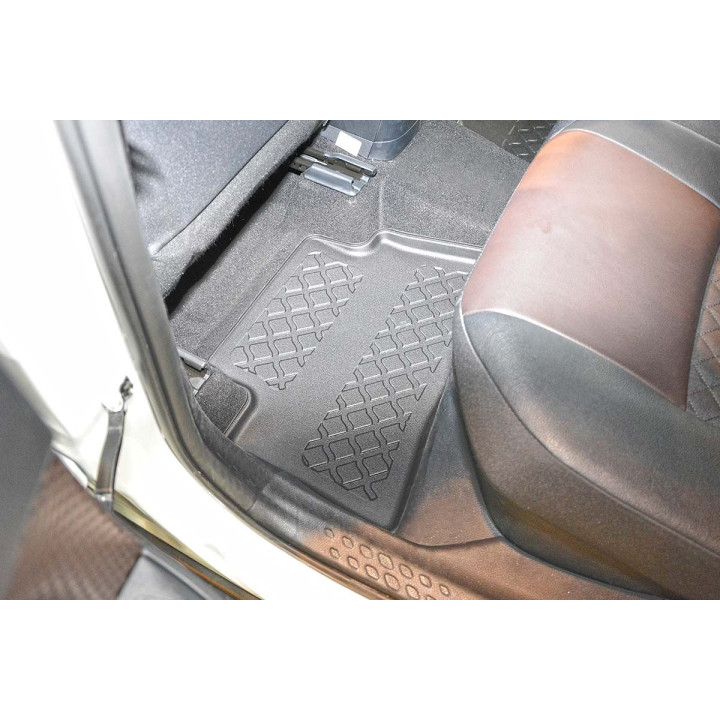 Guardliner floor mat for Toyota Corolla Cross Hybrid SUV/5 11.2022