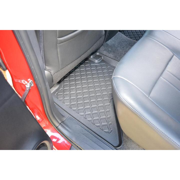 Bodenmatte Guardliner für Toyota Hilux 8th Generation + Facelift 2020 pick-up double cab 09.2016