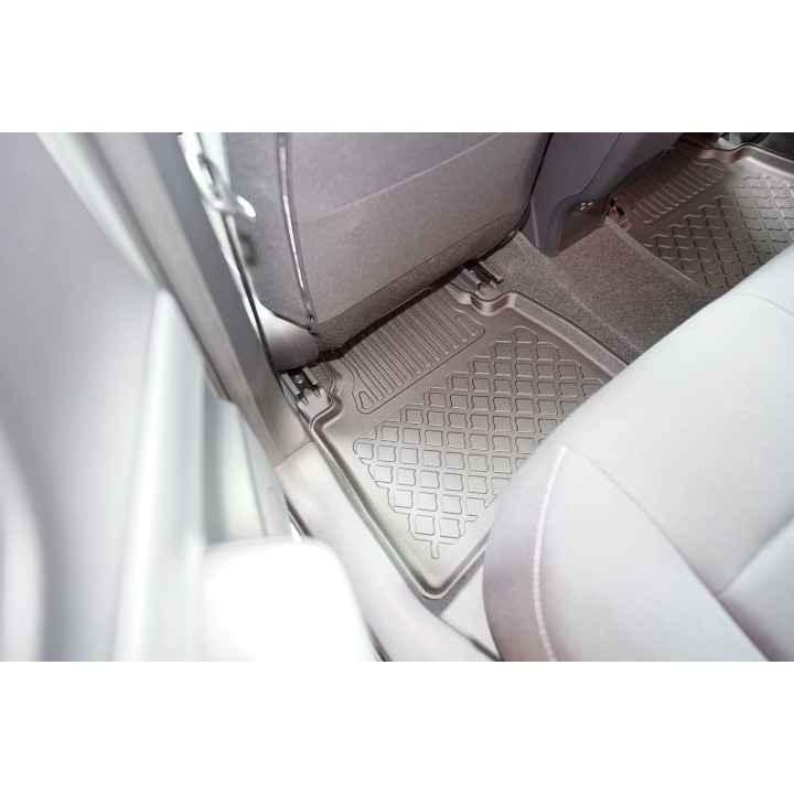 Guardliner floor mat for Toyota Prius V Plug-in Hybrid HB/5 07.2023