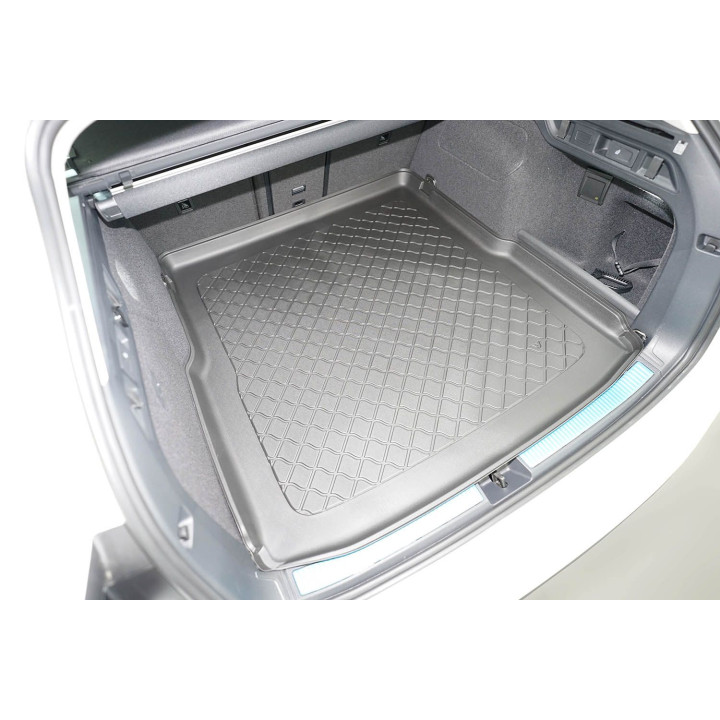 Guardliner trunk tray for Volkswagen Passat B9 Variant C/5 11.2023-/Volkswagen Passat B9 Variant Hybrid MHEV C/5 11.2023-Skoda S