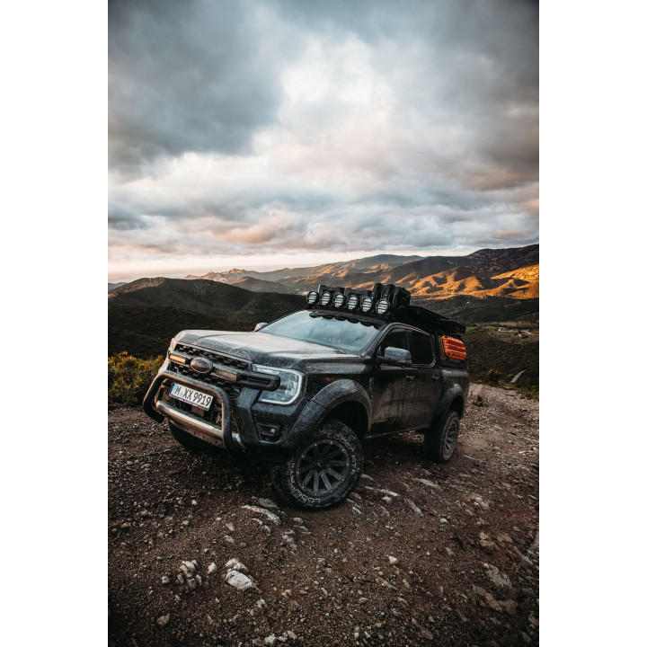 PIAA DKX595E Coppia di luci LED ausiliarie 23,4cm/ 9" – Luce bianca 5500K – Lunga portata potente – 4x4 / SUV