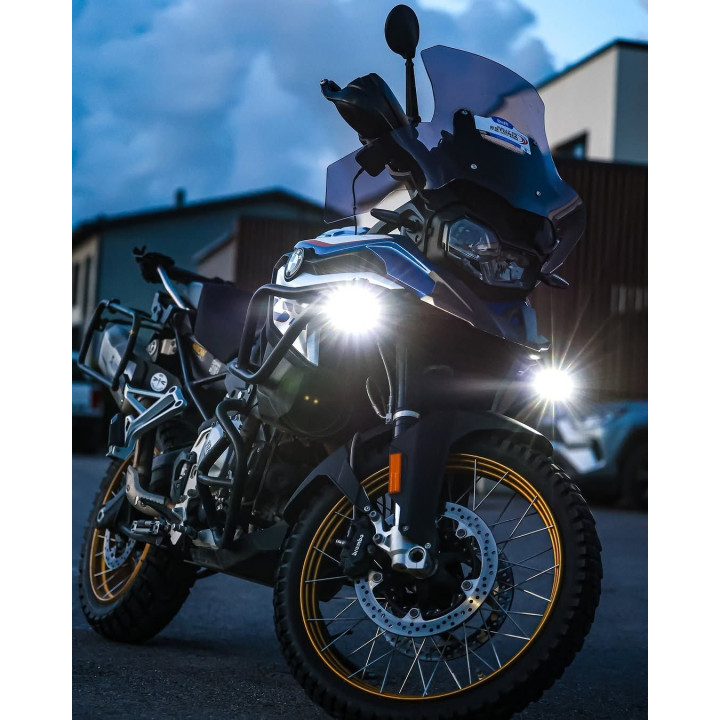 PIAA DKCL209 Paire de feux LED auxiliaires carrés 5600K (8,1 × 6,0 × 5,8 cm) – Faisceau large – Auto / Moto / Off-road