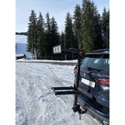 Porte skis et Snowboard sur attelage installation 