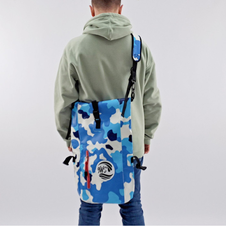 Mochila impermeable de 25l azul camuflaje