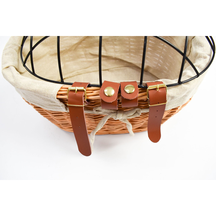 Front wicker bicycle basket for dog or cat