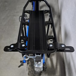 Universelle Fahrradanhngerkupplung mit Adapter auf dem  Hinterradgepcktrger