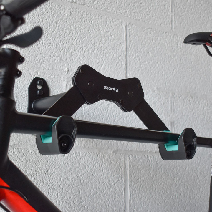Adjustable telescopic wall bracket